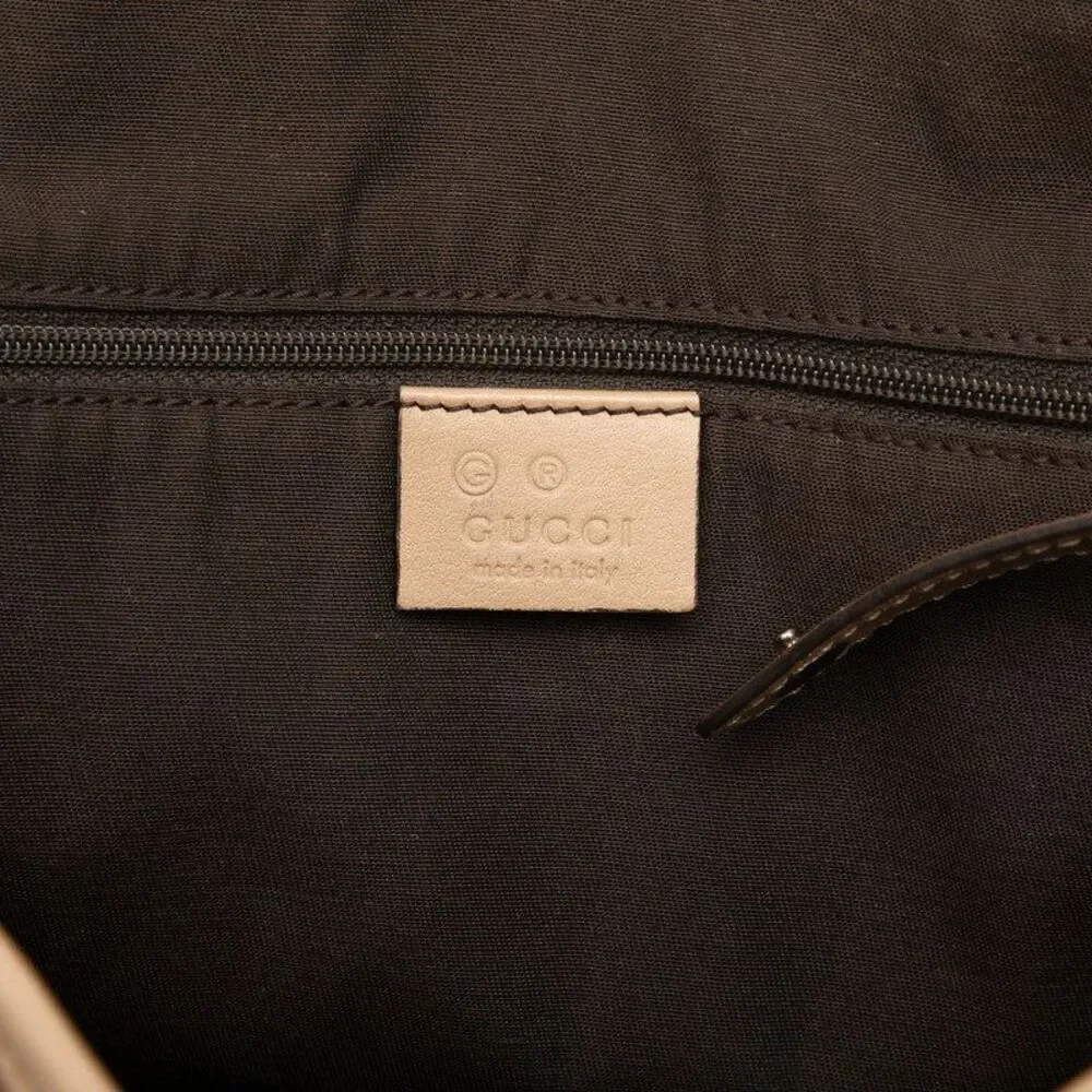 Gucci delivery duty